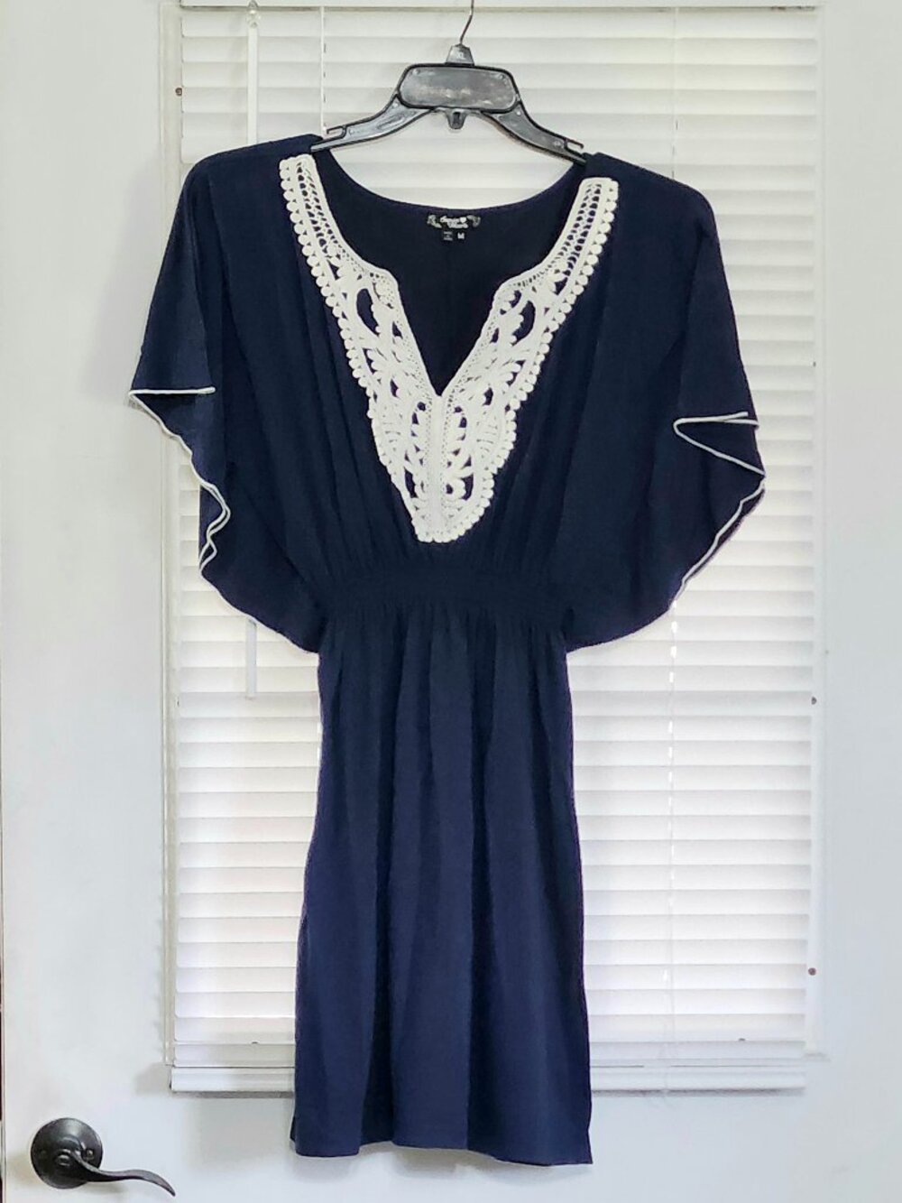 Sequin Hearts womans navy dress junior M